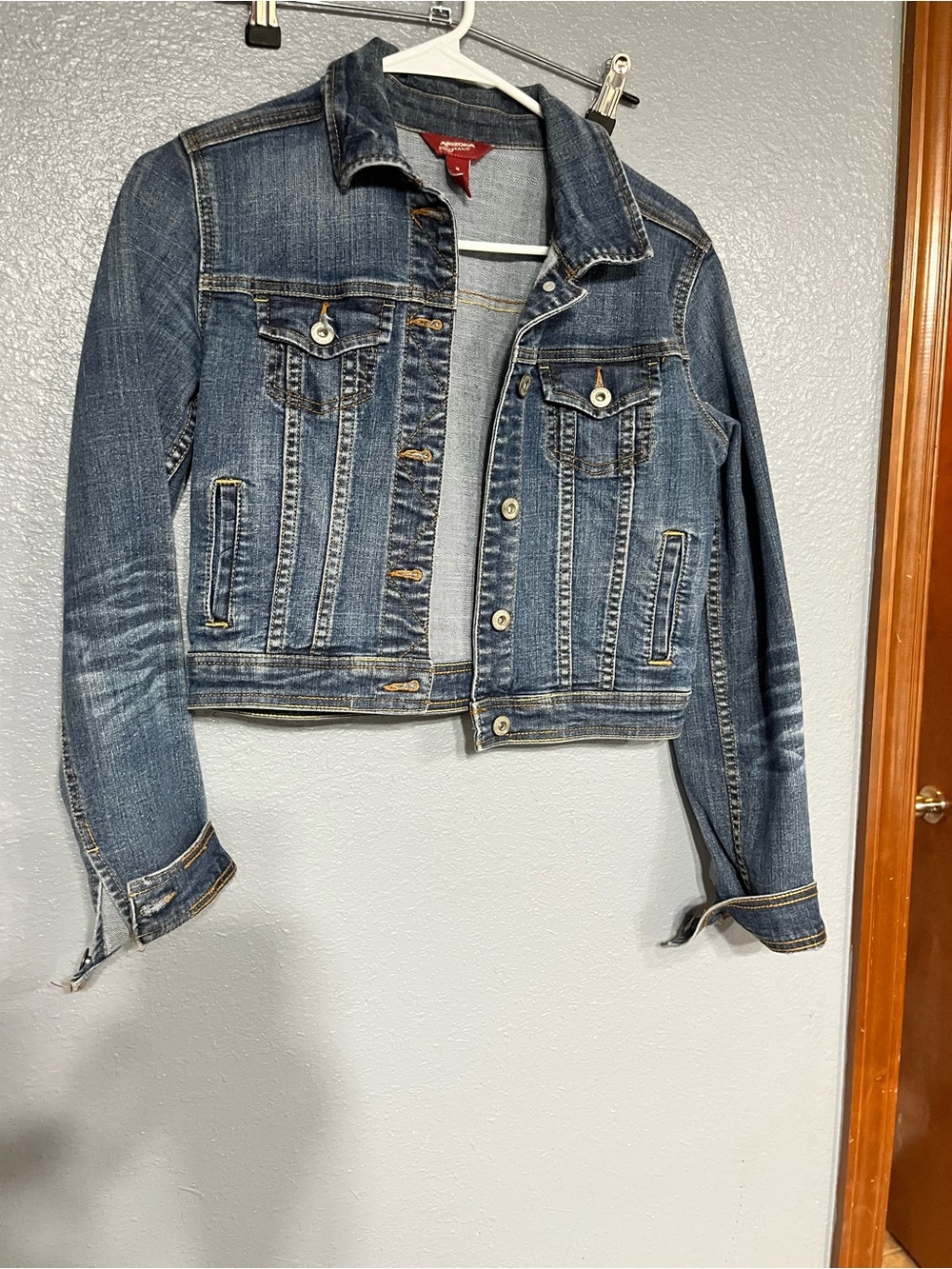 Arizona Distressed Blue Denim Jacket slightly cropped med